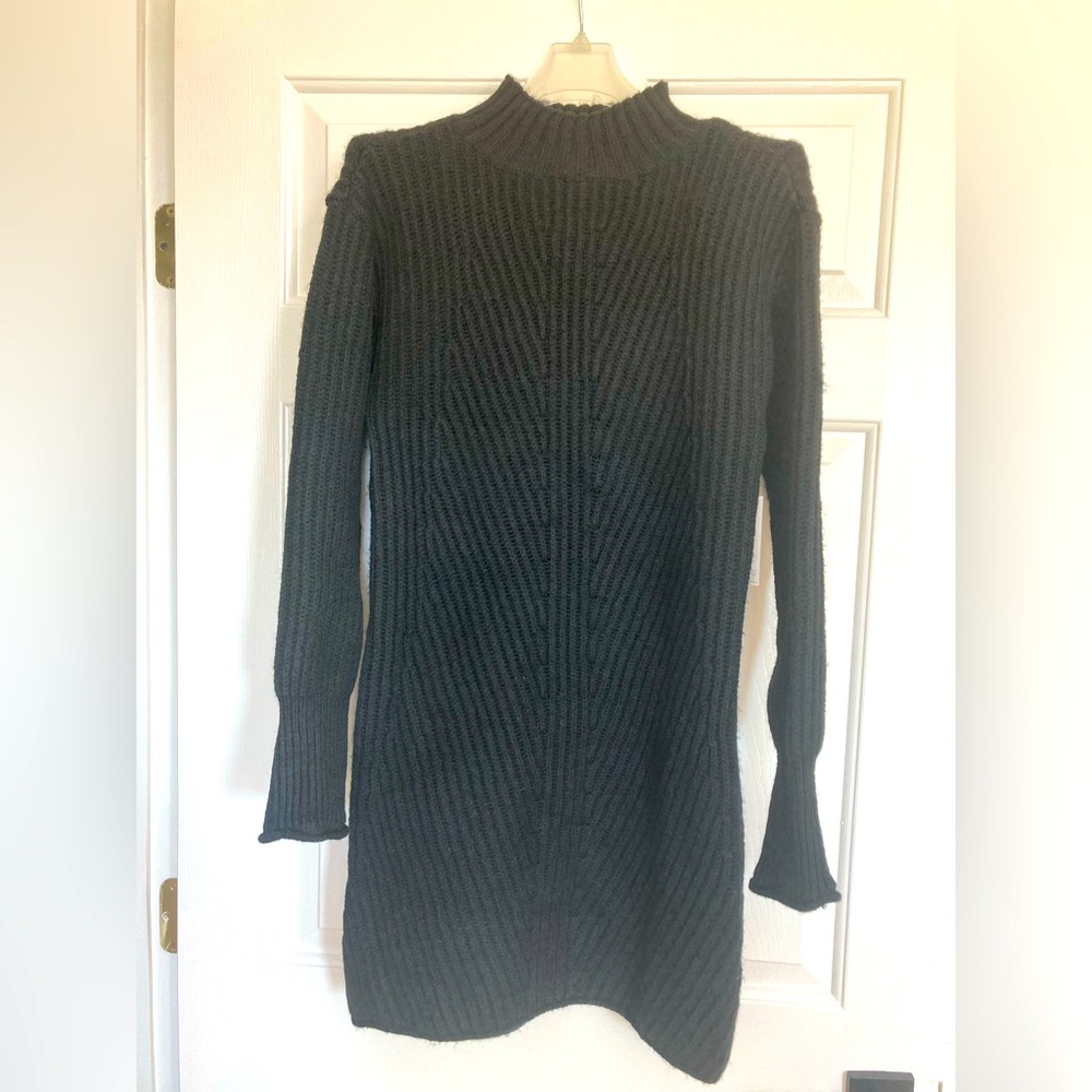 Perfect chunky black tunic sweater